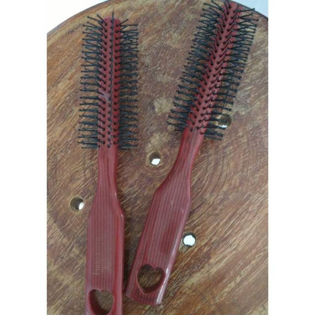 Christy sisir blow