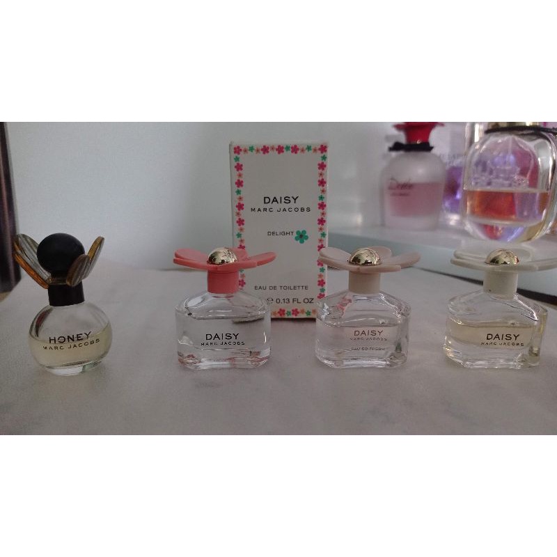 parfum set miniatur m*rc jac*bs