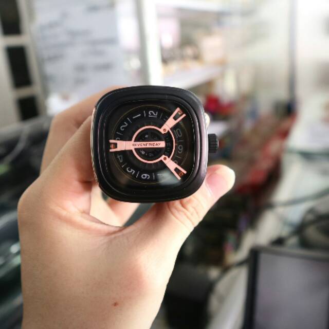 Jam Tangan Pria Sevfriday