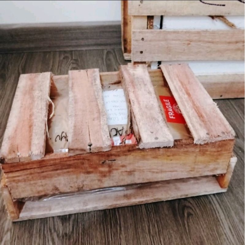 packing kayu