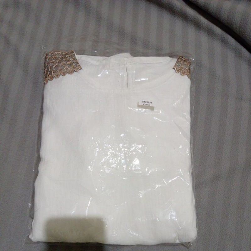 kaftan putih