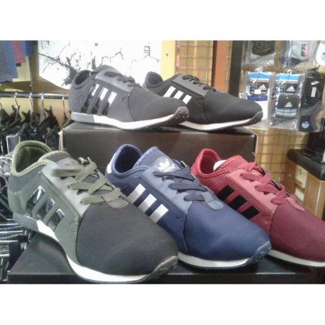 SEPATU ADIDAS NEO