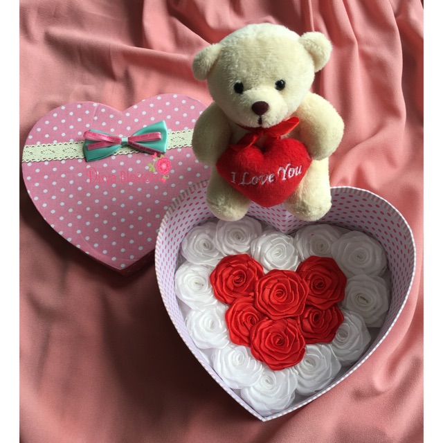 Flower box boneka