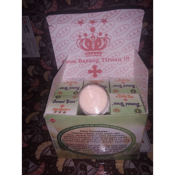 CREA DIAMOND TUTUP PUTIH