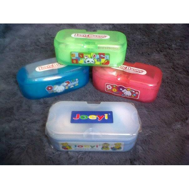 Tempat bedak bayi