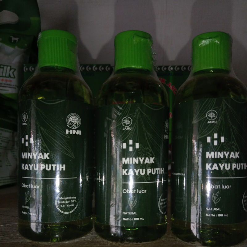 Minyak kayu putih natural