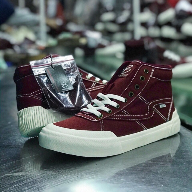 Patrobas equip maroon high