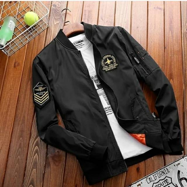 Despo Jet Hitam