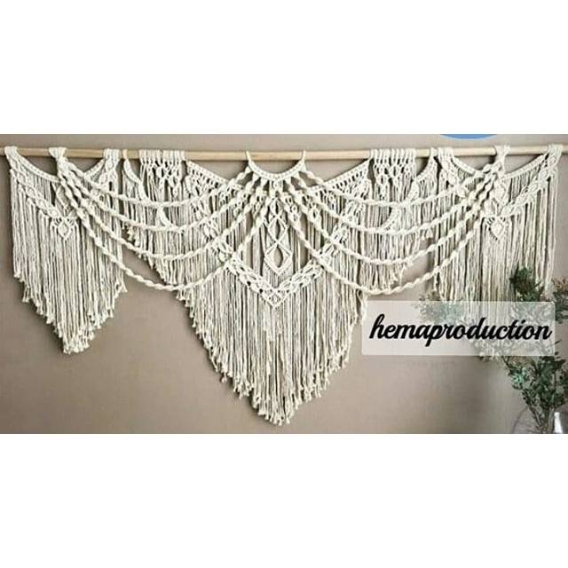 Macrame wallhanging