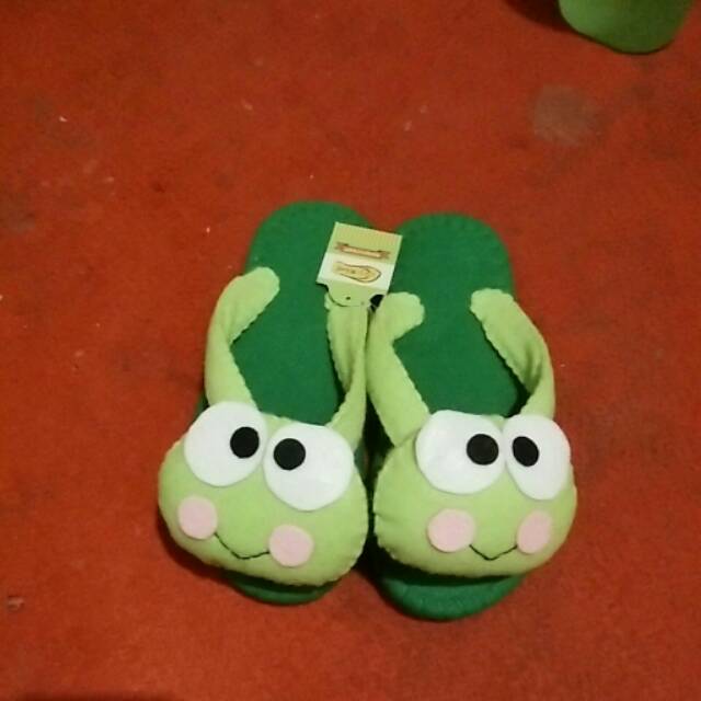Sandal lucu