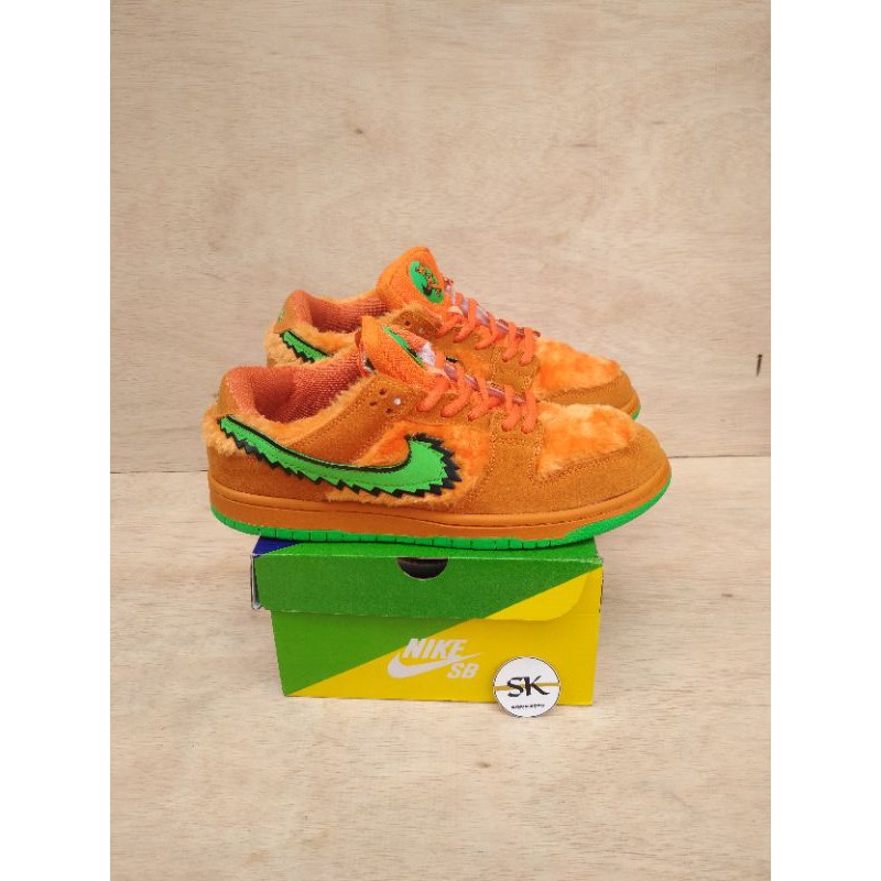 SB DUNK LOW GRATEFUL DEAD BEARS ORANGE