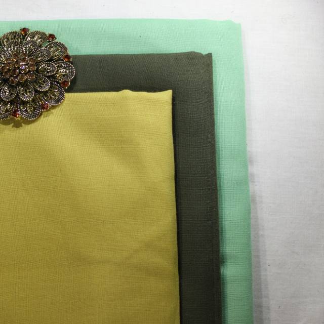 Jilbab segi empat cotton voal basic