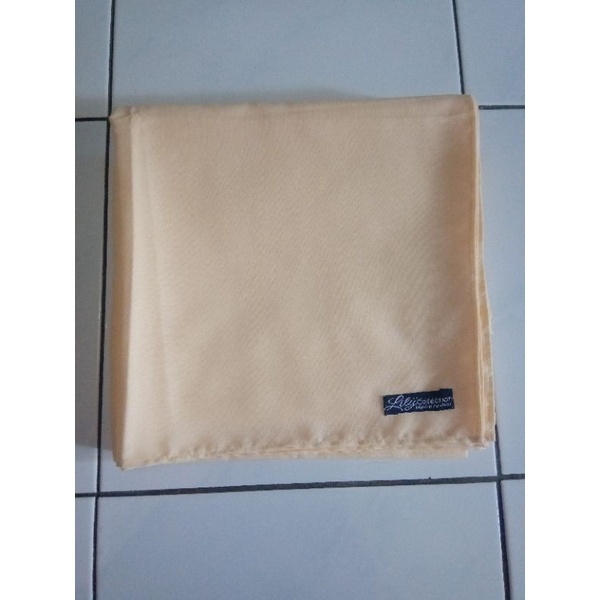 kerudung segiempat