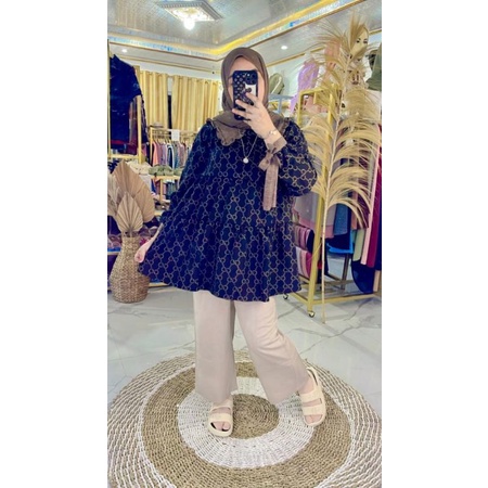 Atasan Gucci