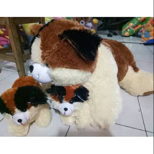 Boneka Kucing beranak