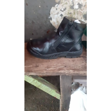 sepatu safety second no.41