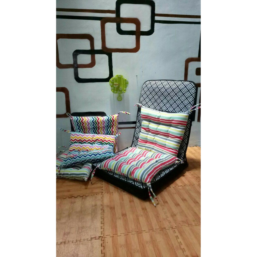 BANTAL DUDUK LESEHAN