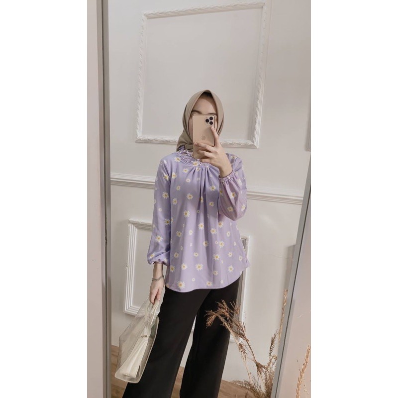 Daisy Pearly Blouse