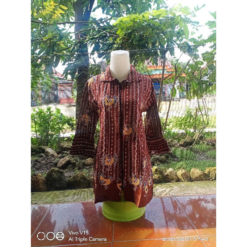 blus resleting coklat