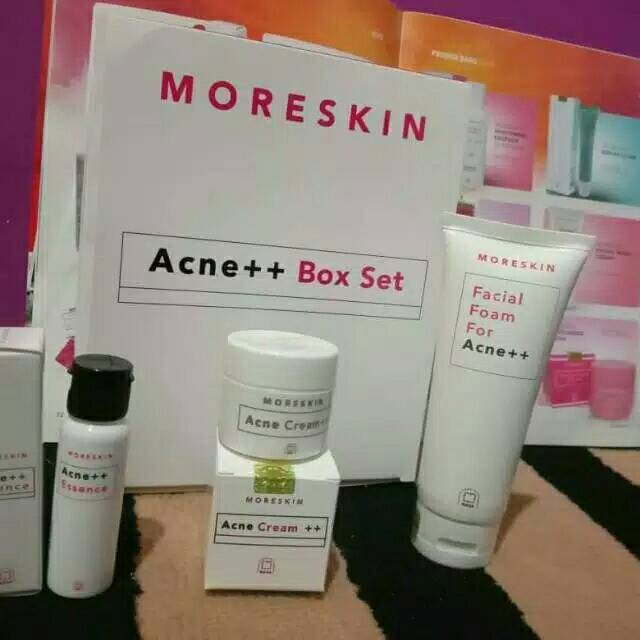 Moreskin acne+box set