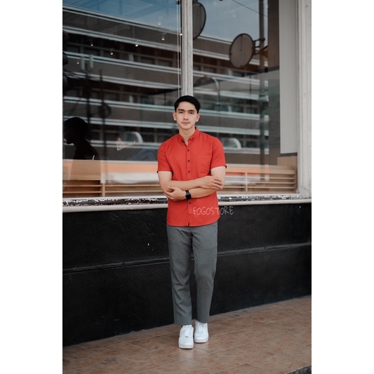 Kemeja Pria Basic Polos Pendek Merah Bata Premium 1468D