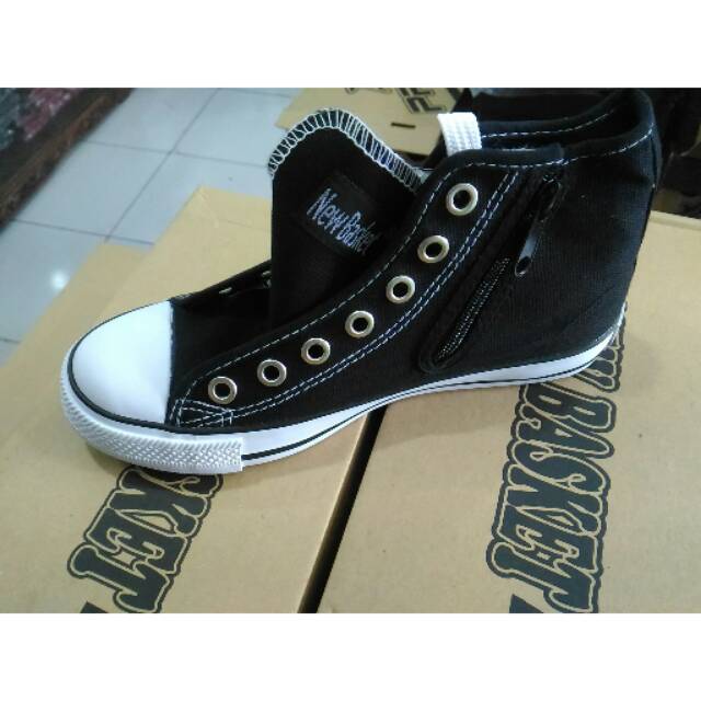Sepatu NB