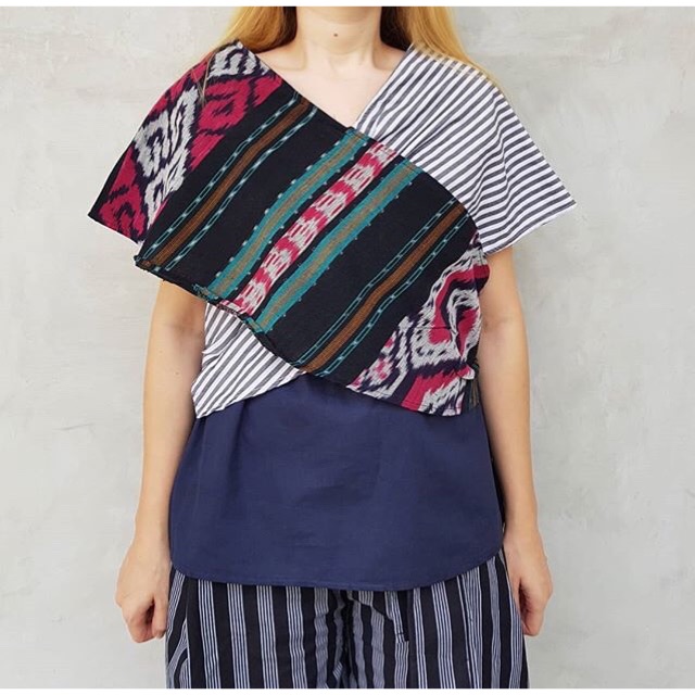 Blouse Batik tenun Troso Ethnic Style
