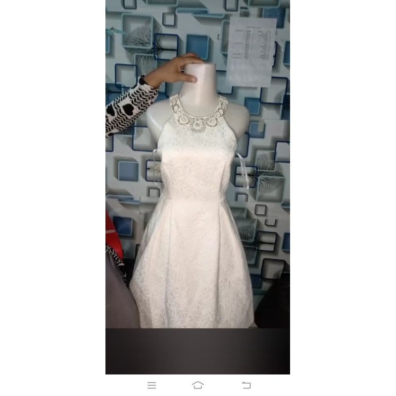 dres  pesta