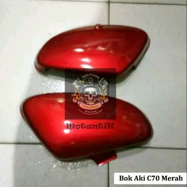 Bok Aki C70 merah