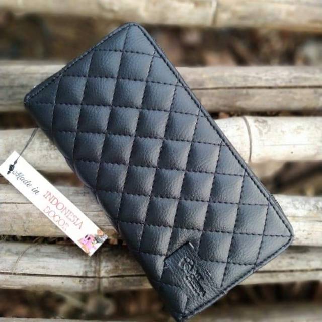 Dompet Mahika