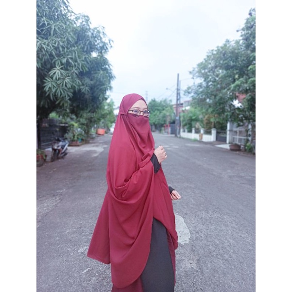 Bergo Jumbo Aleena Maroon