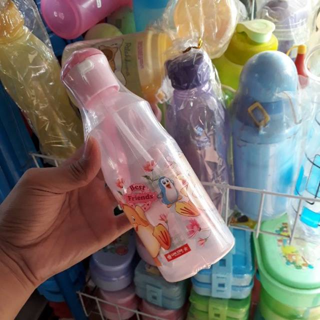 Botol minum + sedotan