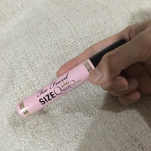 Too Faced Size Queen Mascara