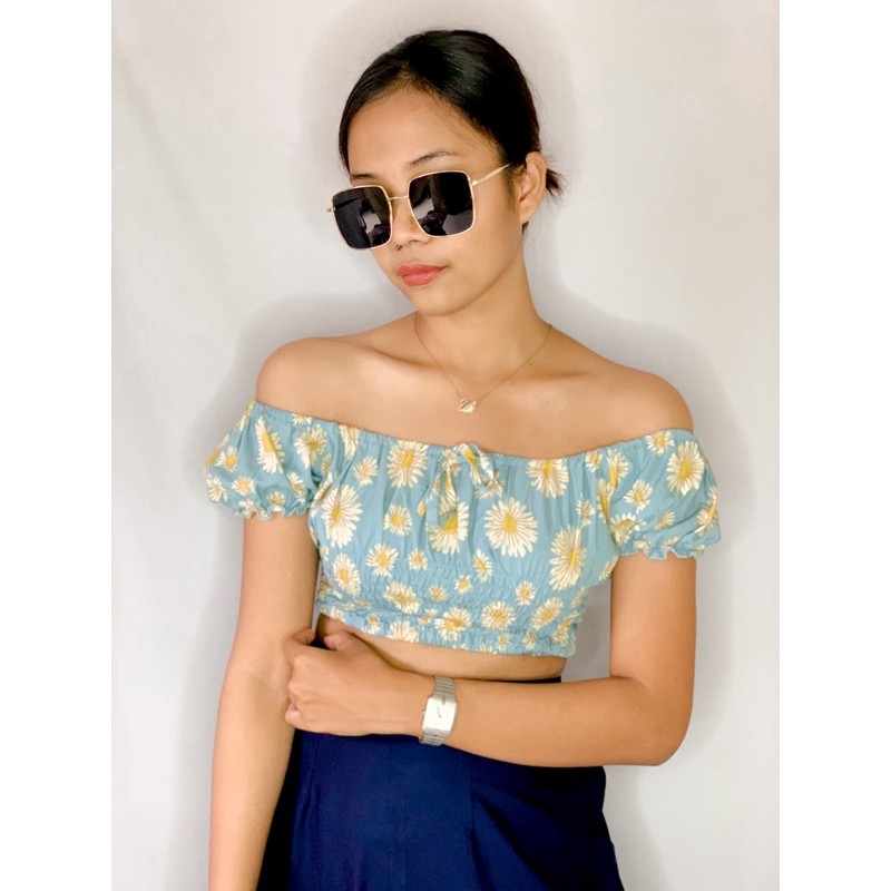 Daisy Top Sabrina