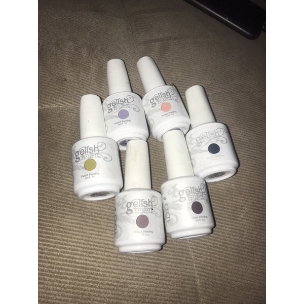 Gelish nail gel