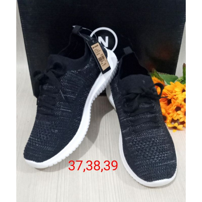 sepatu nevada