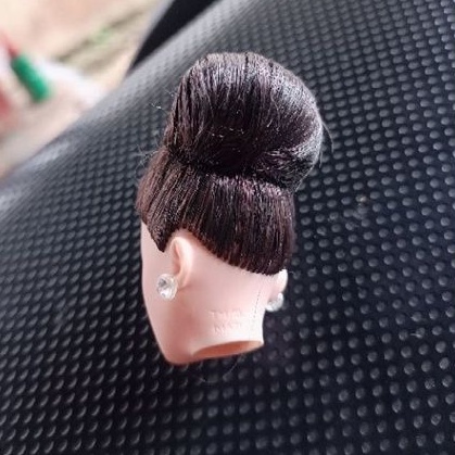 anting boneka Barbie original