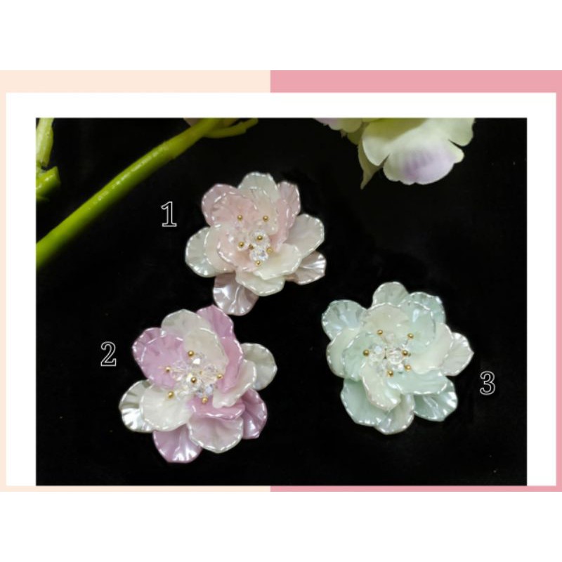 Bunga akrilik<br/>Size : 4cm