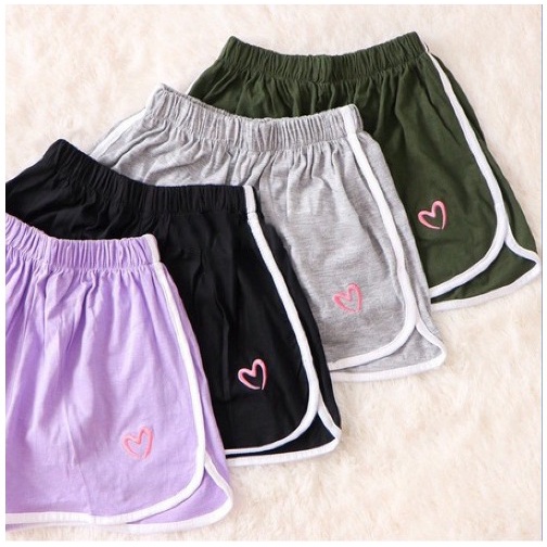 HOT PANTS LOVE