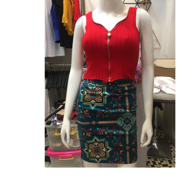 set atasan crop+rok batik