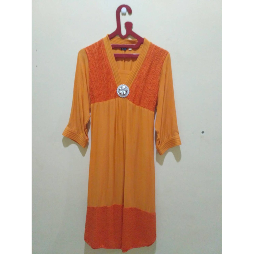 Blouse Wanita
