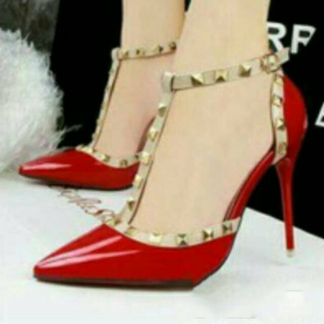 High Heels Valentino Merah Replika