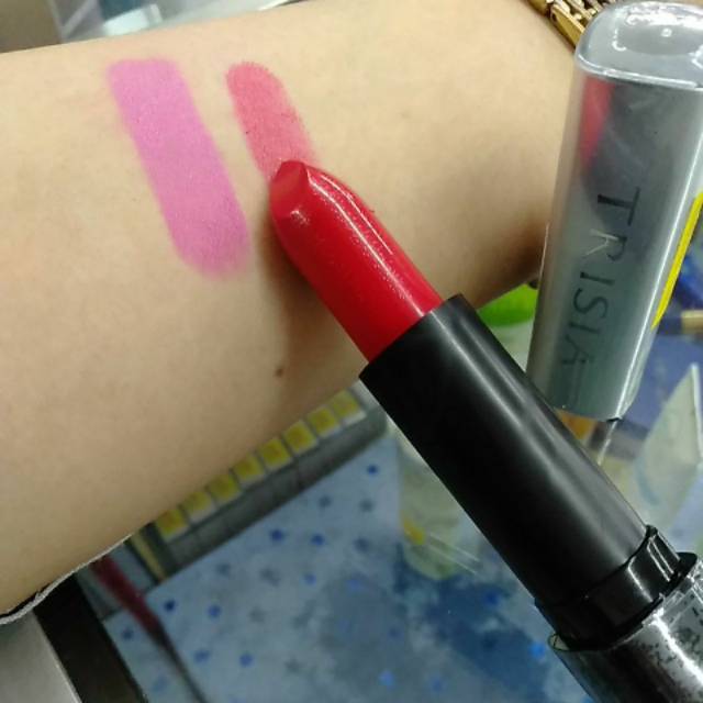 TRISIA LIPSTIK MOITURAIZER