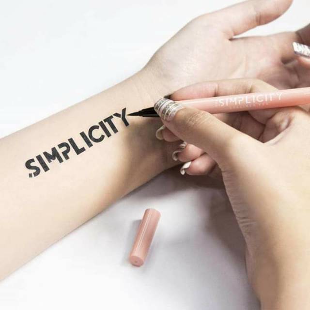 The simplicity eyeliner pen
