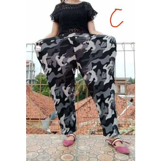 CELANA JUMBO