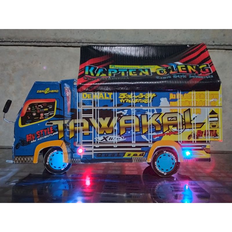 Miniatur Truck Oleng