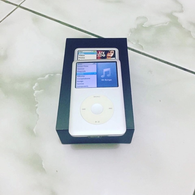 Ipod classic  160 gb ada boknya mulus