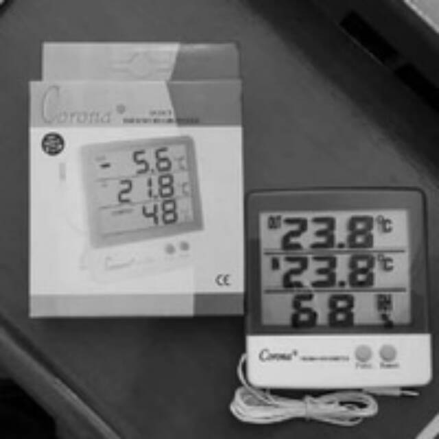 Thermometer hygrometer in-out door digital