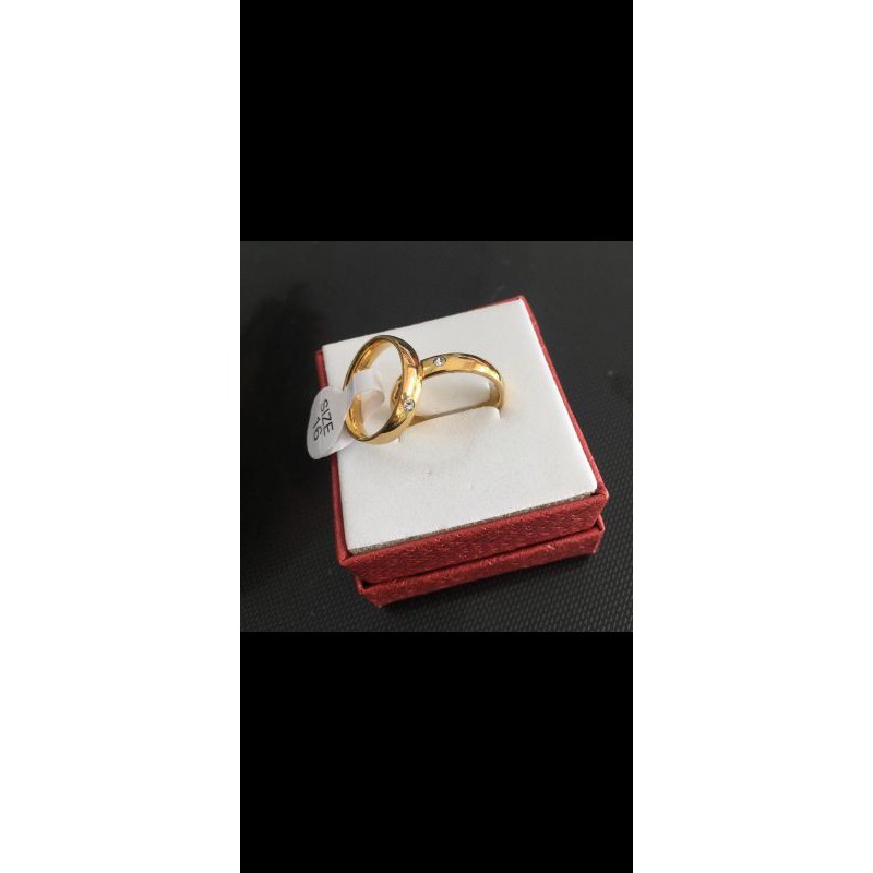 CC - GOLD POLOS MATA OVAL