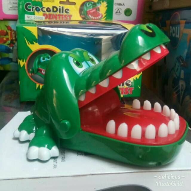 Mainan buaya seru